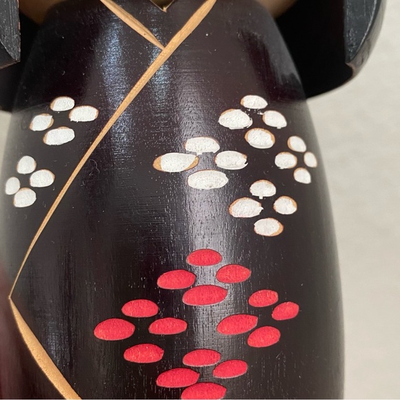 Vintage Kunio Miyagawa Black Kimono Okappa 10” Kokeshi Doll - Picture 16 of 16